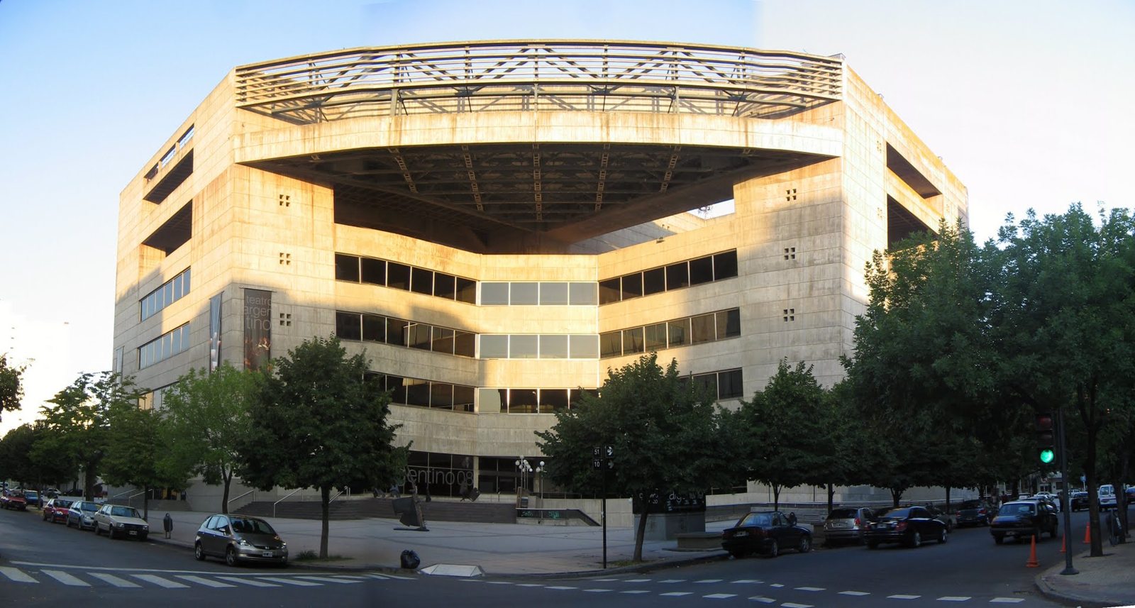 Teatro Argentino – auditorio y anexos